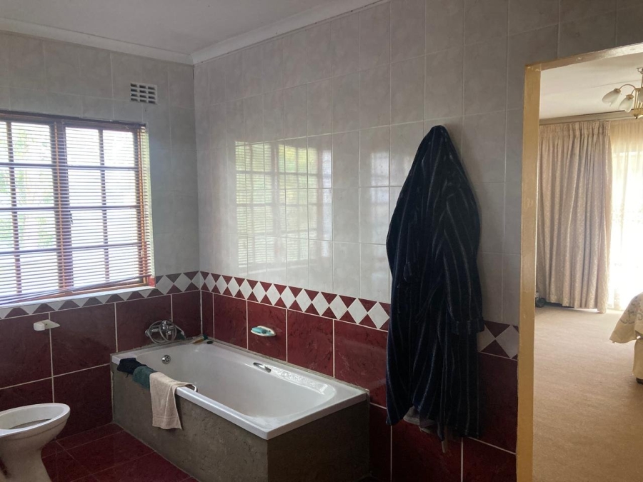 5 Bedroom Property for Sale in Breidbach Eastern Cape
